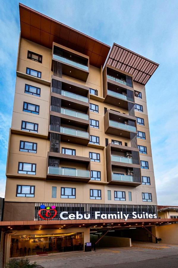 Cebu Family Suites Powered By Cocotel Exteriér fotografie